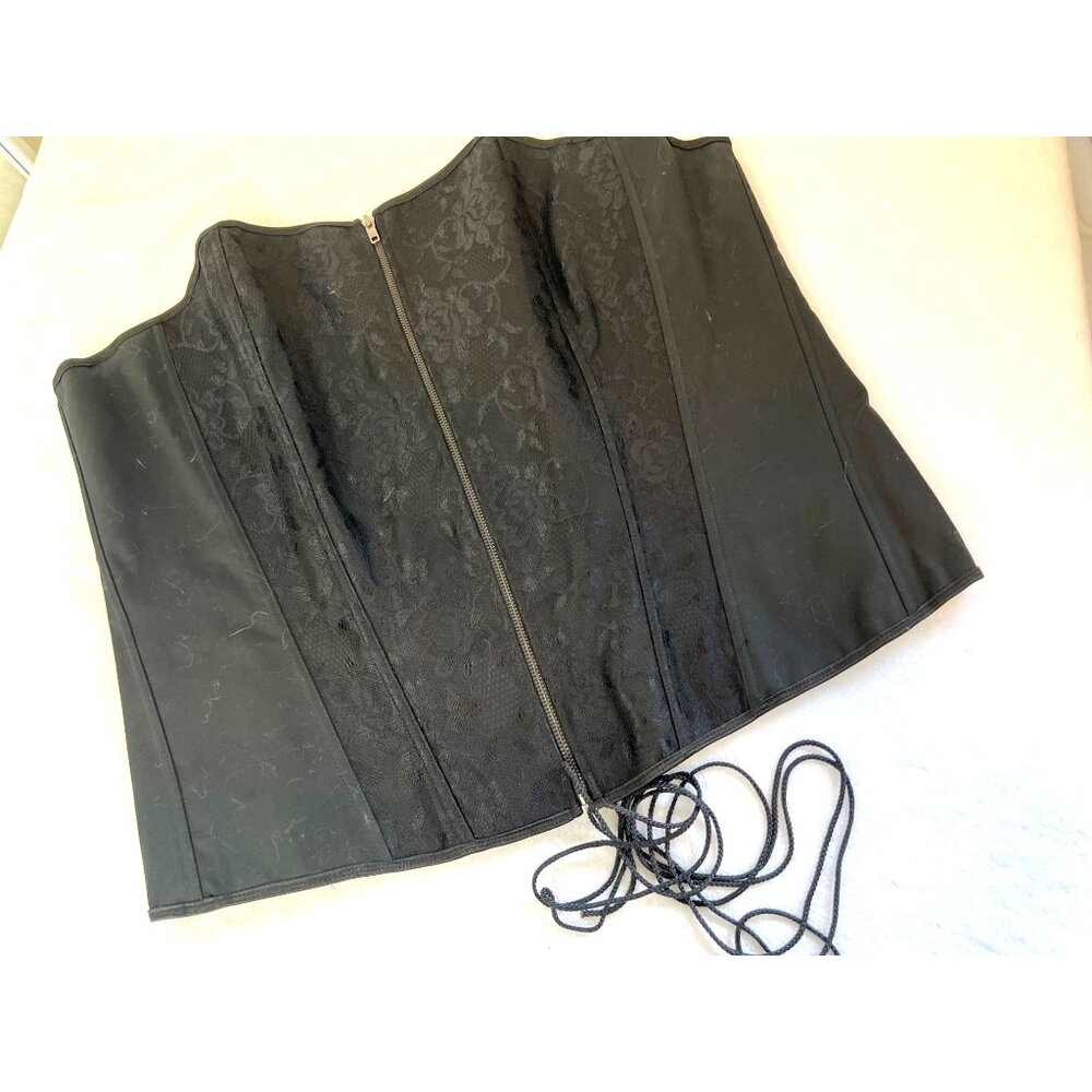 Black Lace Front-Zip Corset Waist Cincher